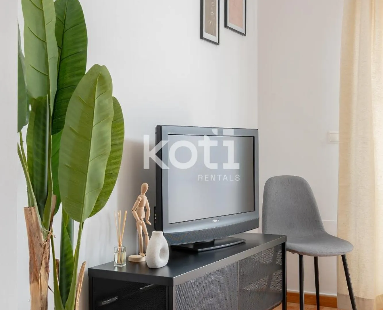 Koti Rentals - Sandy Beach Apartment فوينخيرولا 0*,  إسبانيا
